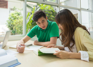 Earn While You Learn-Jobs You Can Do While Studying In College